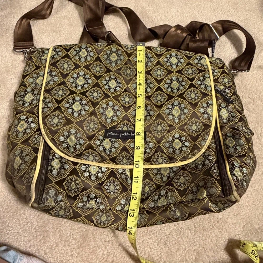 Petunia Pickle Bottom Baby Chic Diaper Bag Brown Gold Damask Brocade Messenger